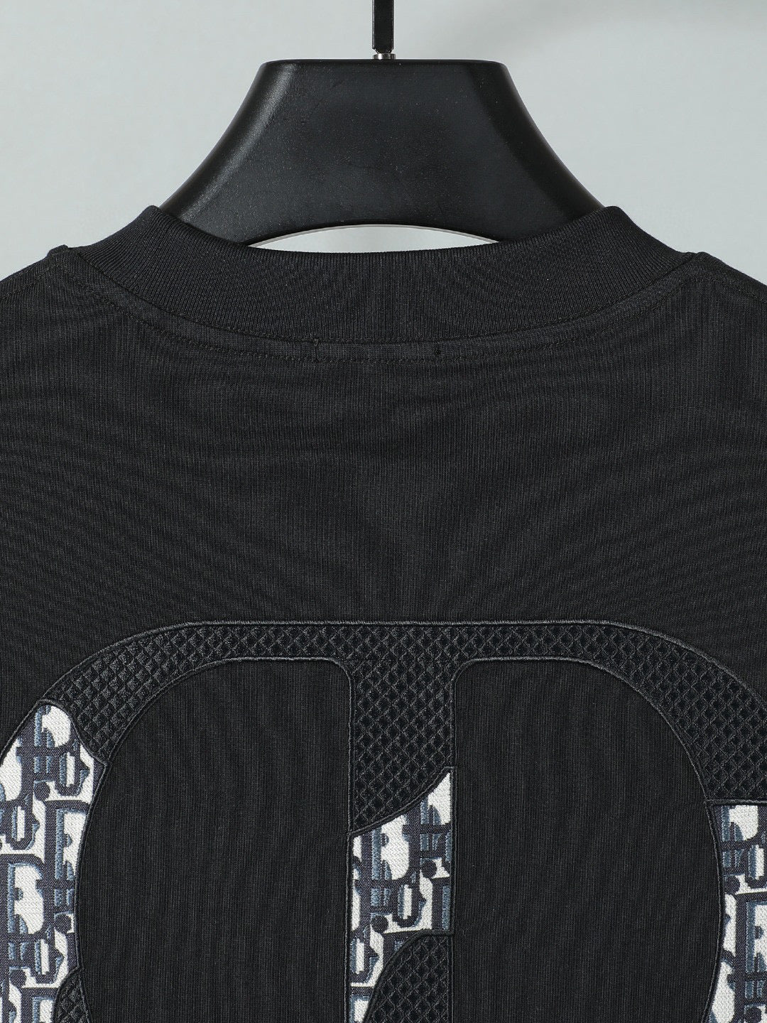 Chest letters 🪡 Embroidery+Simplified Letter Large Logo T-shirt at the Back