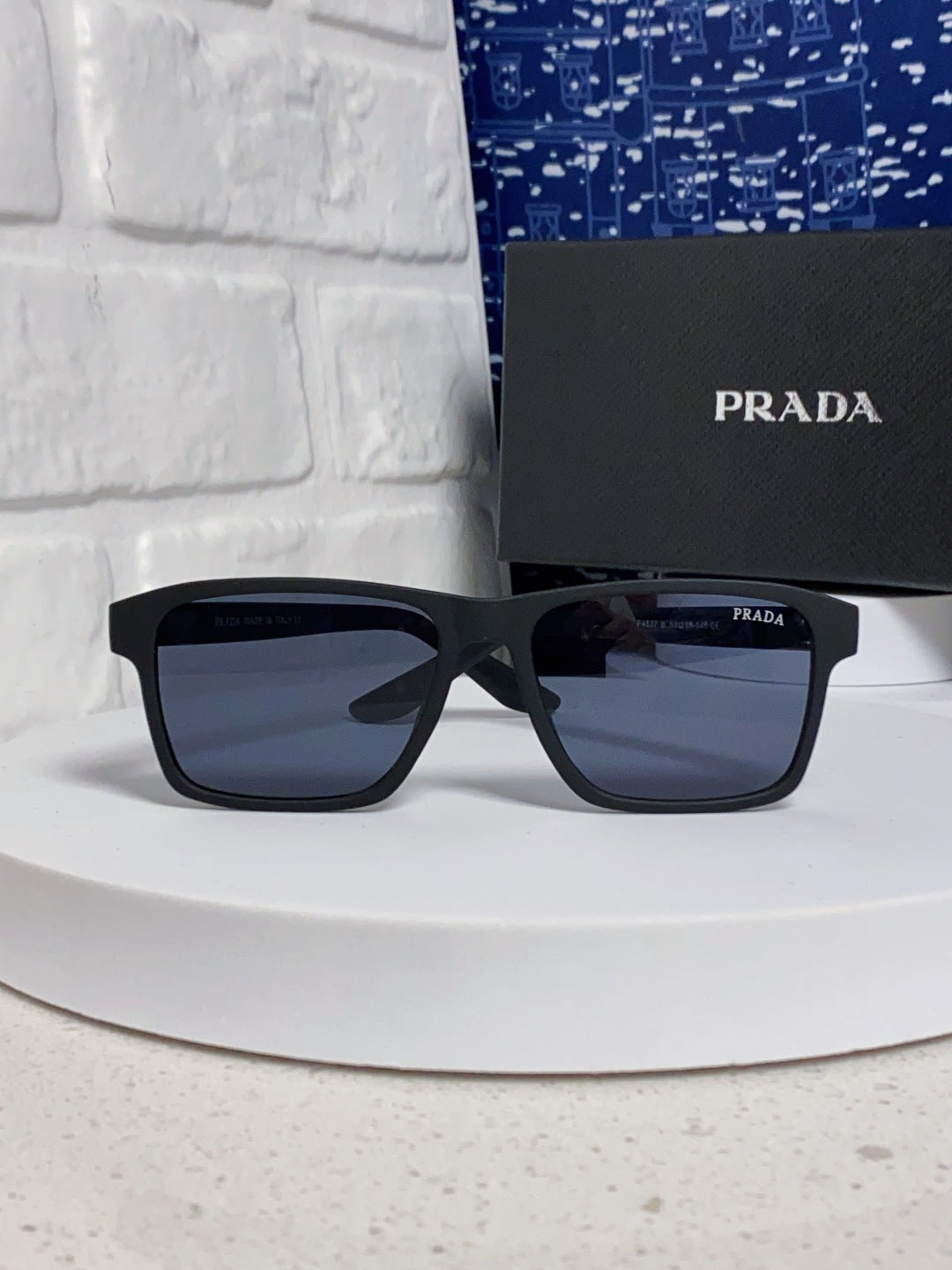 New trendy sunglasses