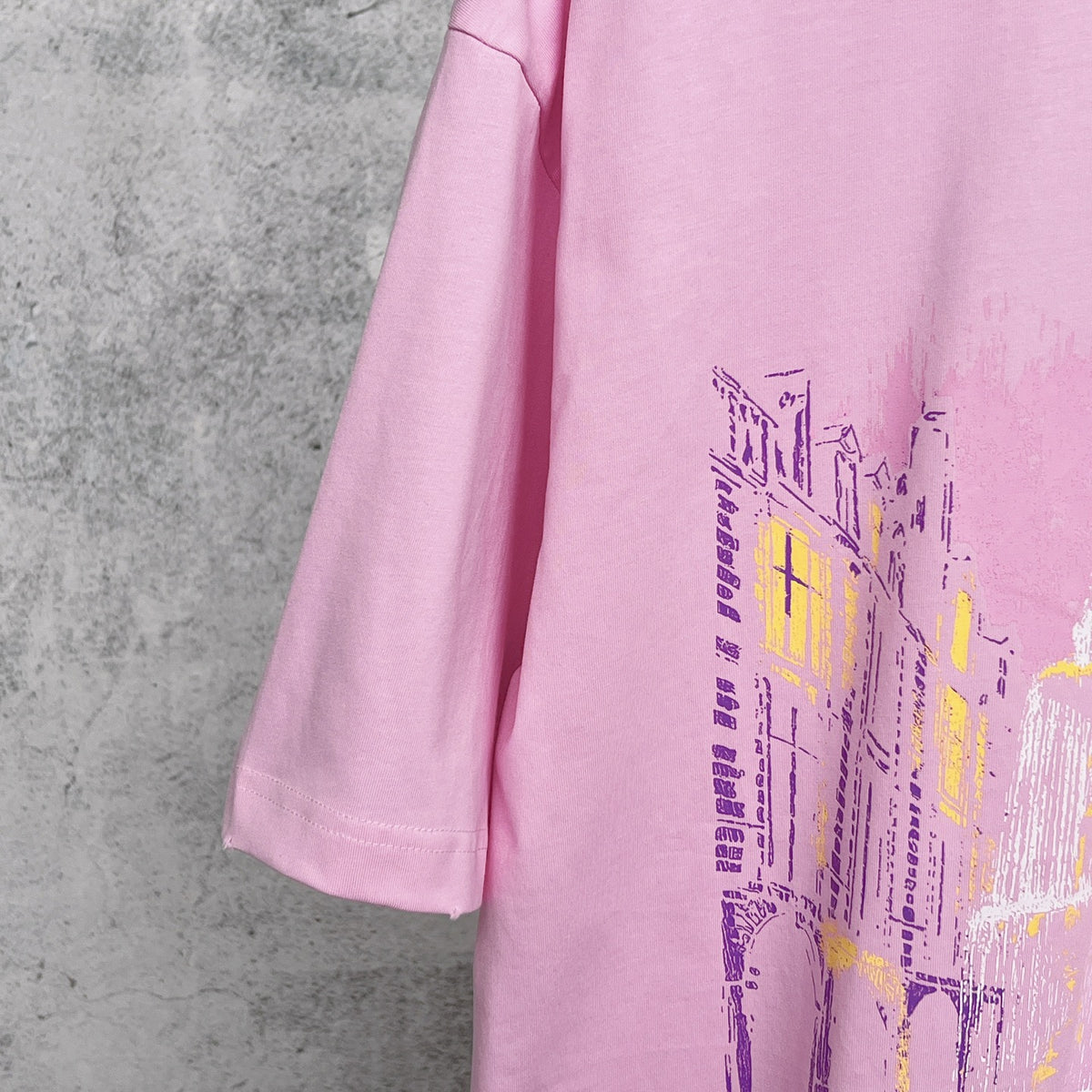 Imported direct spray printed short sleeved T-shirt