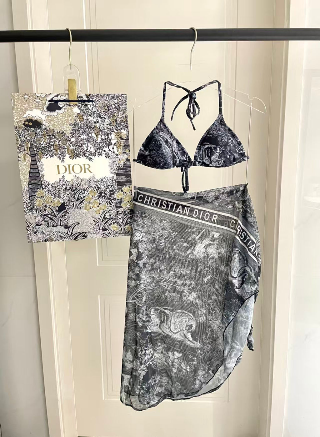 New three piece printed swimsuit