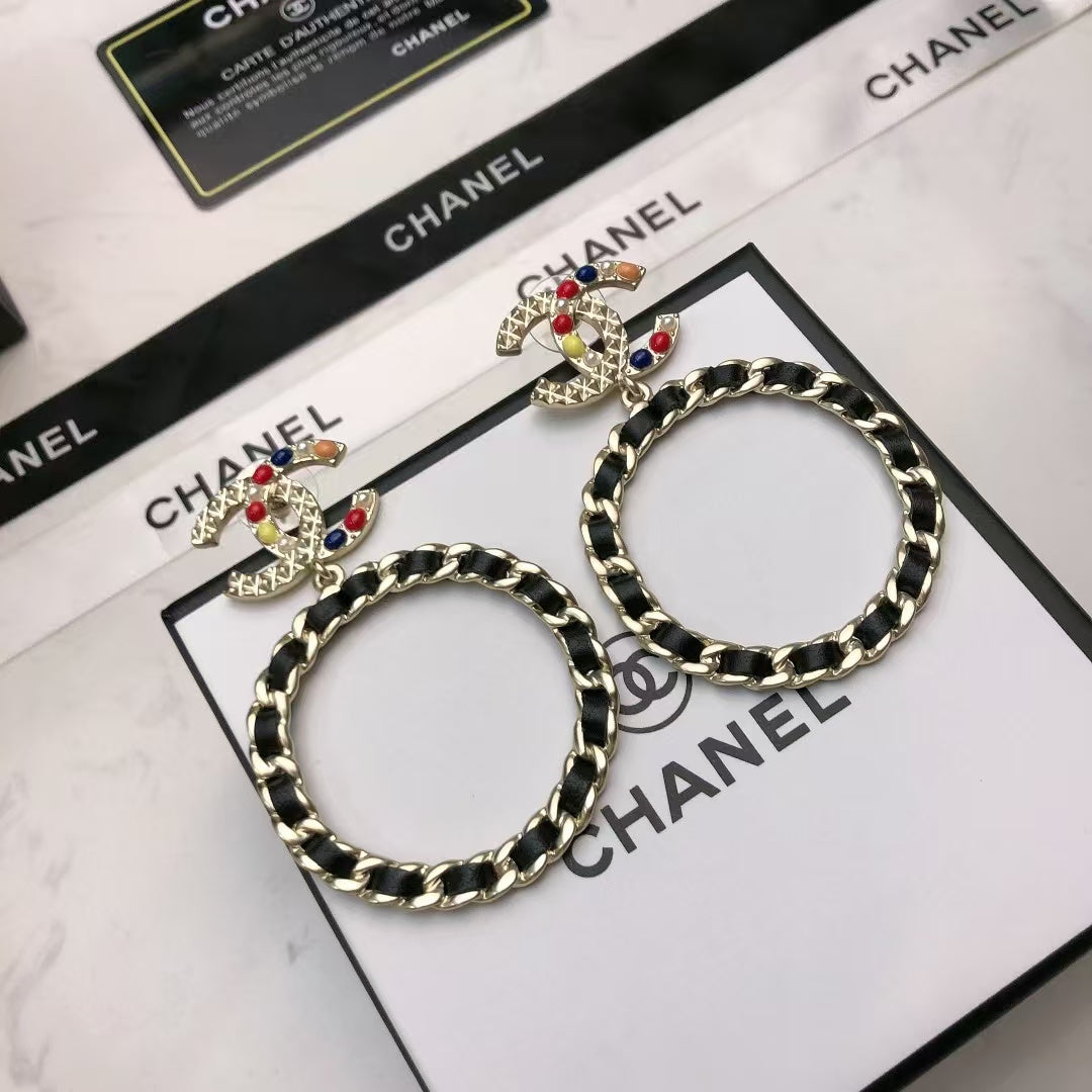 New round earrings