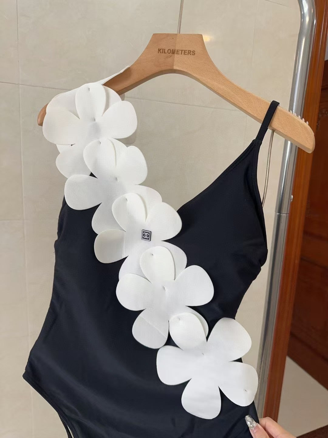 Hot selling flower suspender swimsuit