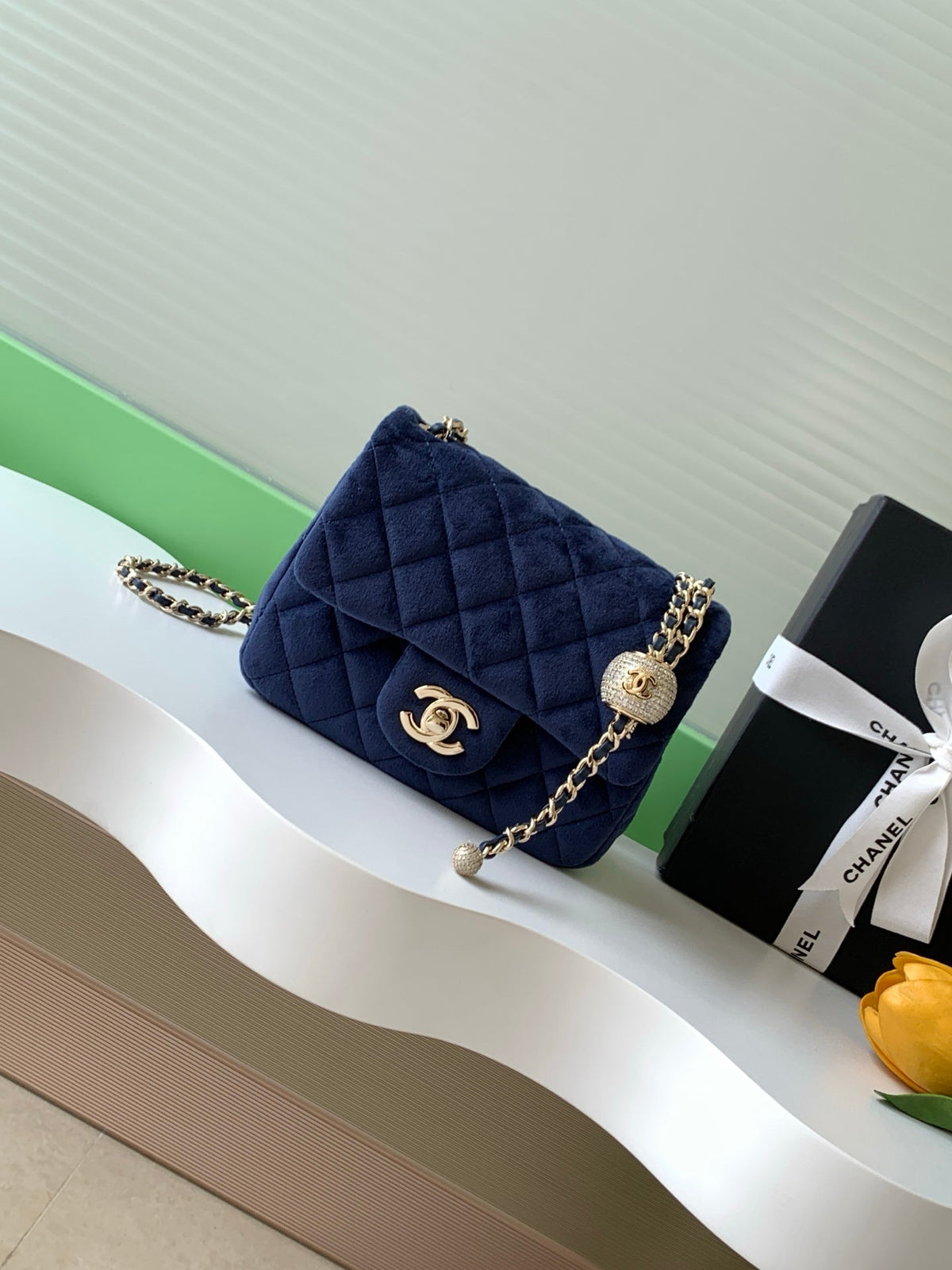 2026 Pearl Crush Mini Square Flap 18cm Velvet Leather