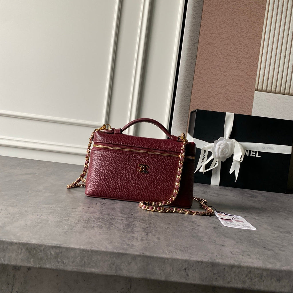 2026 Vanity Bag 19.5cm Grained Calfskin