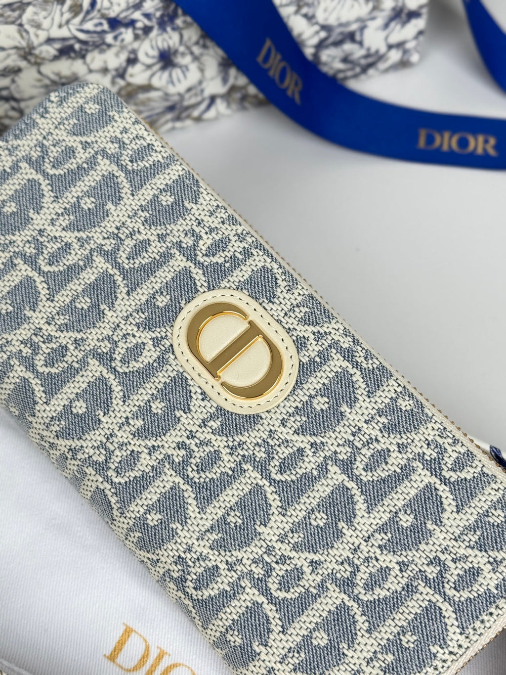 2026 Montaigne Voyageur Slim Wallet 20cm Blue Demin Fabric