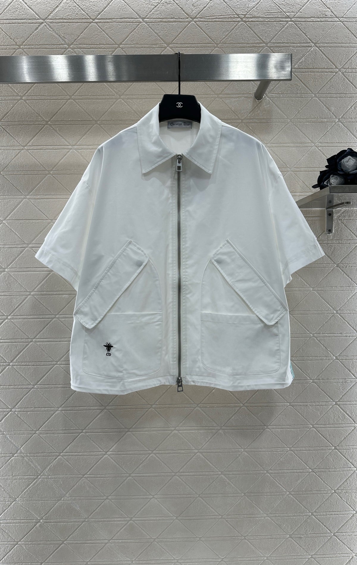 D 25 Mid-length Sleeved Jacket, Skirt, and Pants Set