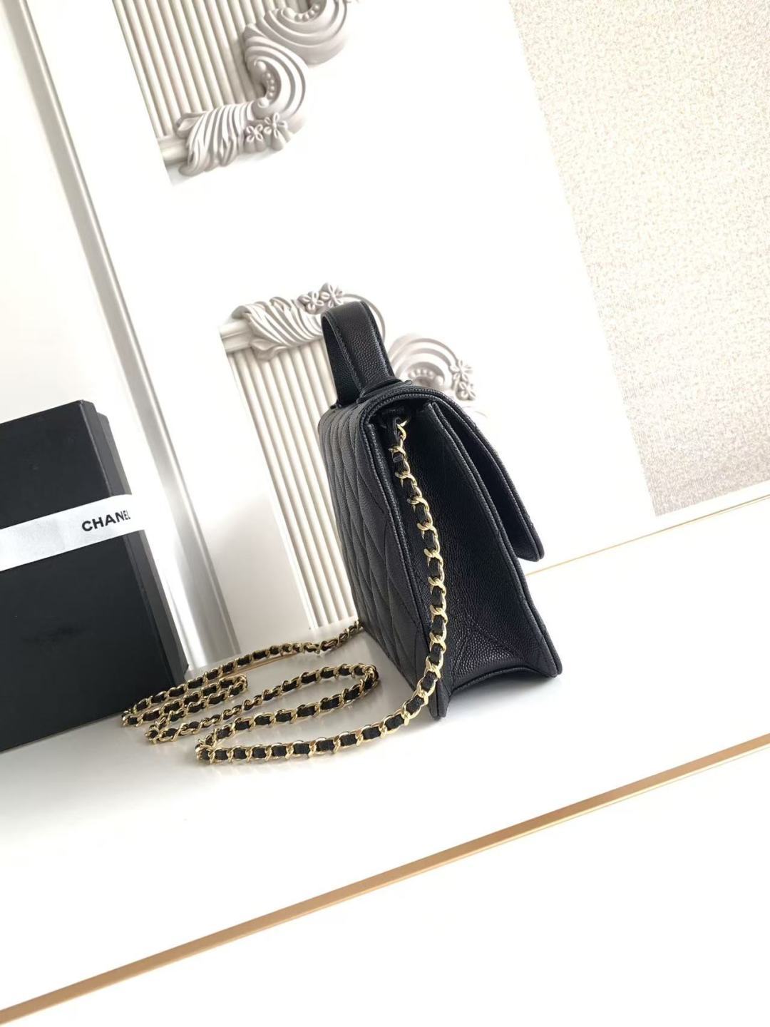 2026 Flap Bag 24cm Pebbled Calfskin