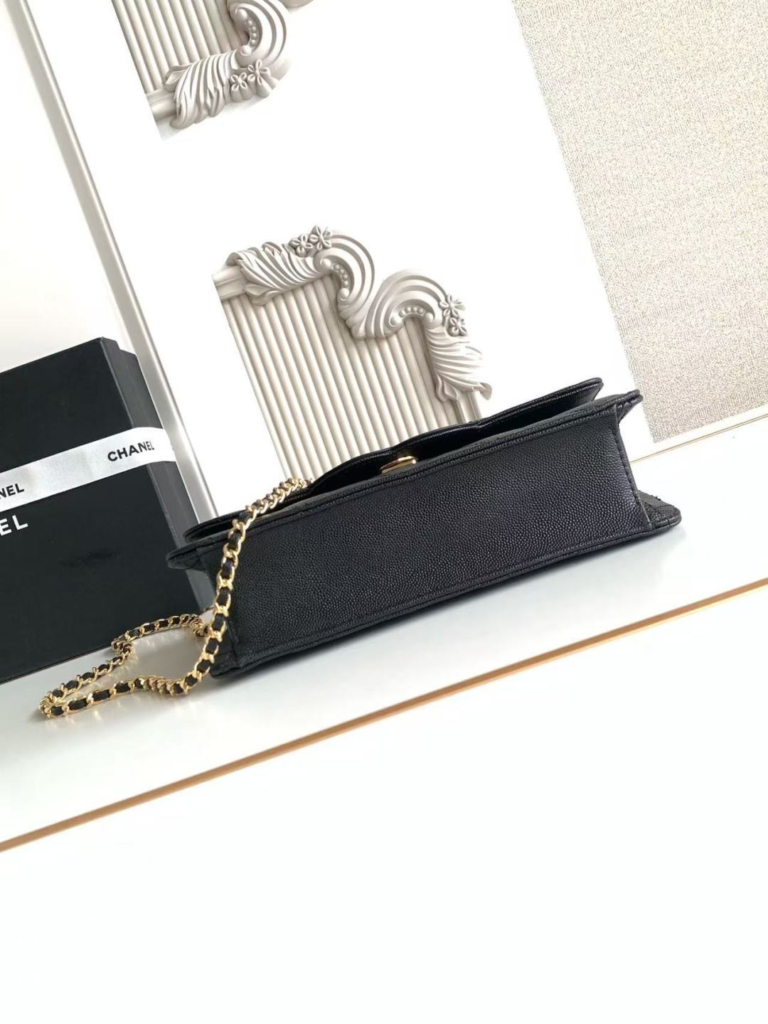 2026 Flap Bag 24cm Pebbled Calfskin