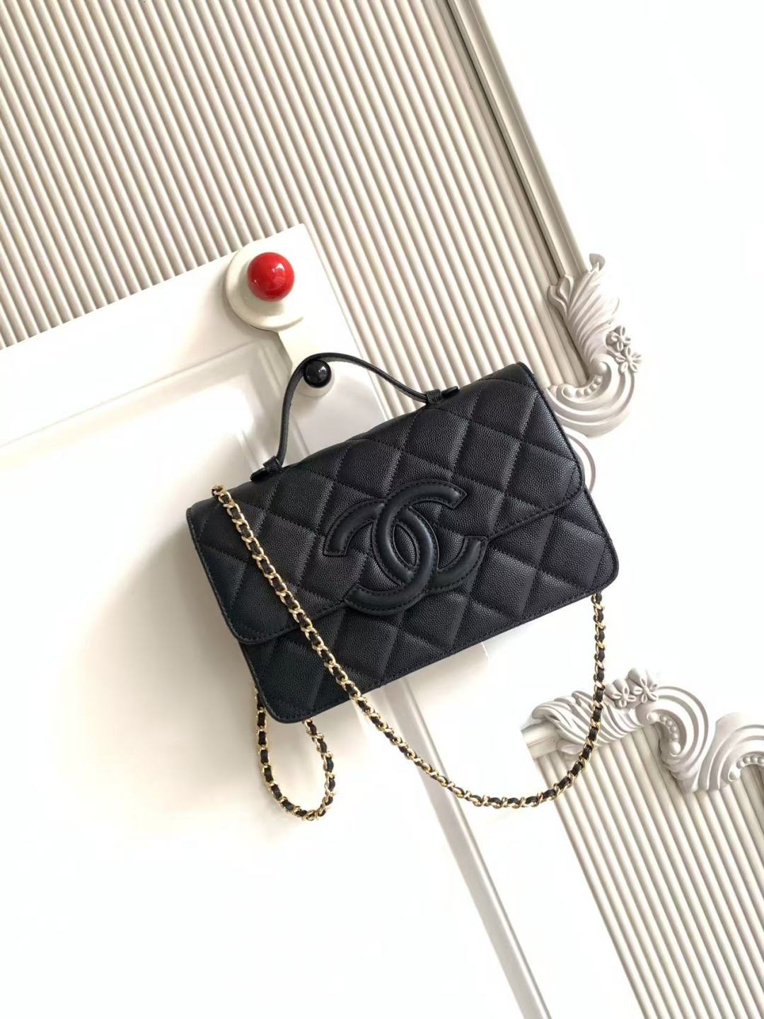 2026 Flap Bag 24cm Pebbled Calfskin