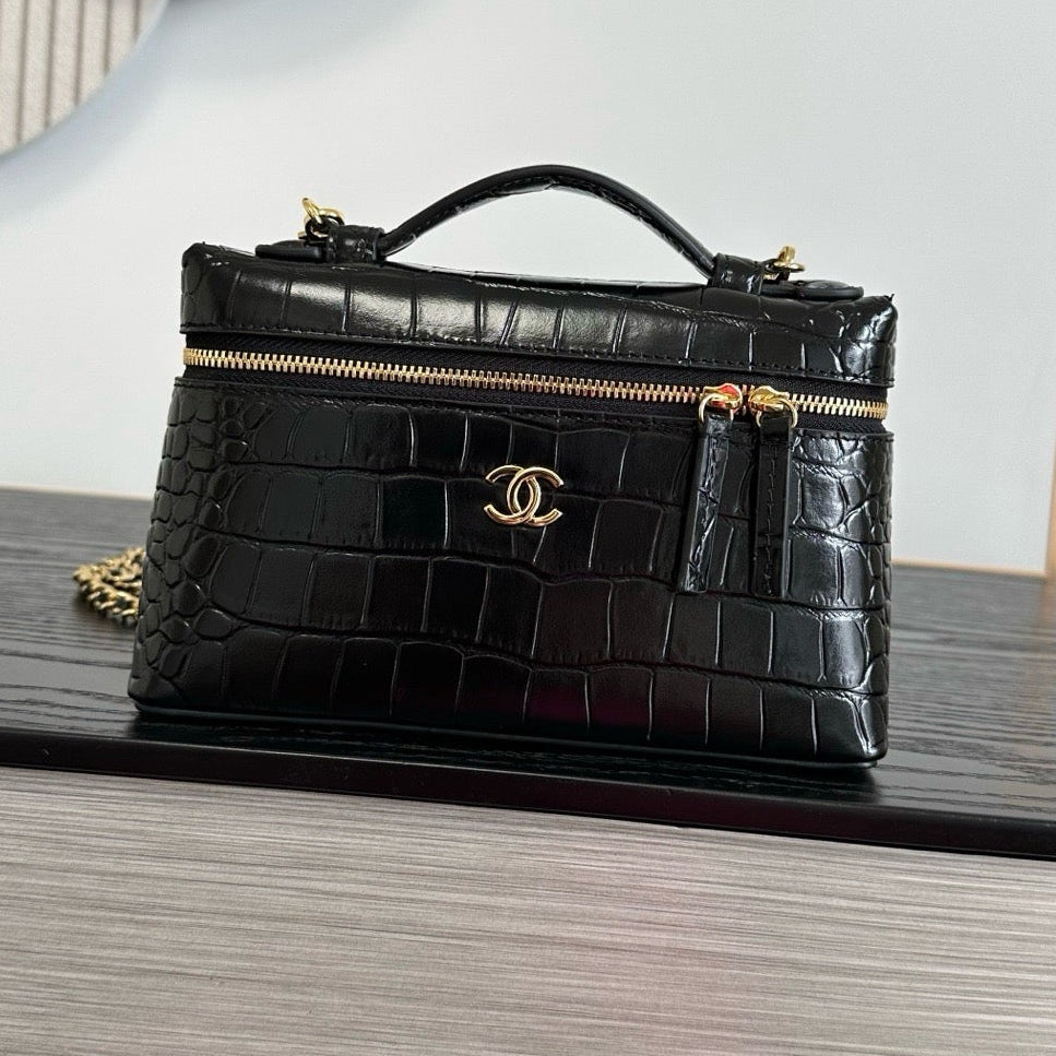 2026 Crocodile Embossed Vanity Bag 19.5cm Leather