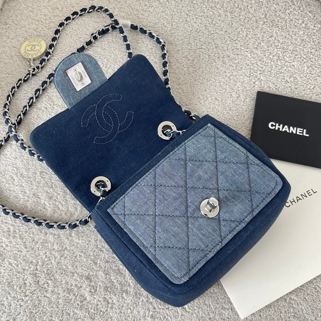 2026 Quilted Mini Flap Bag 17cm Blue Denim