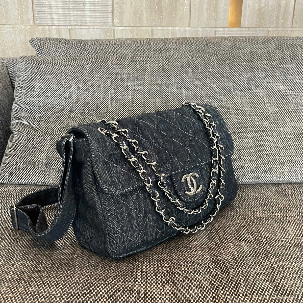 2026 Stretch Spirit Messenger Bag Black Denim