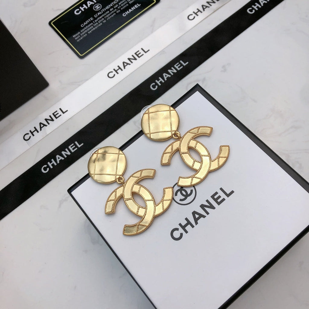 26S DOUBLE C LOGO QUILTED DROP EARRINGS IN GOLD METAL 631885