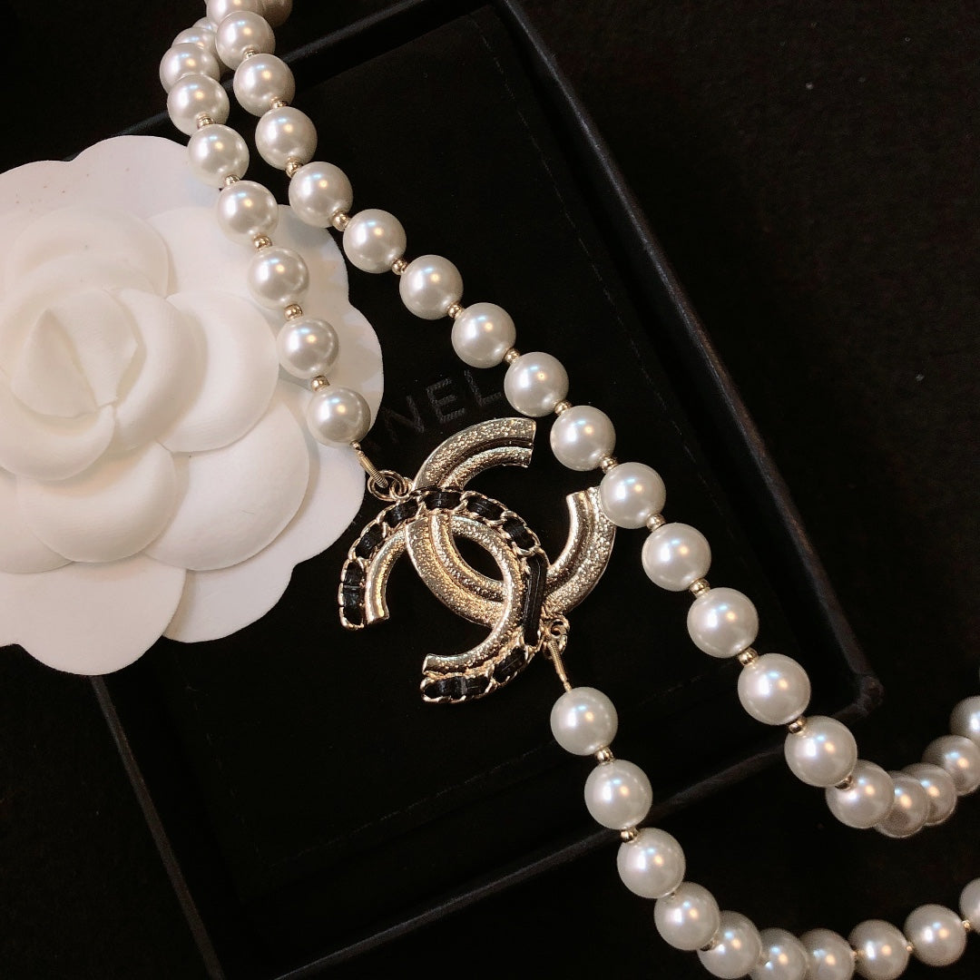 26S DOUBLE C LOGO PEARL LAYERED NECKLACE WITH CRYSTAL CC DETAIL IN GOLD METAL 631831