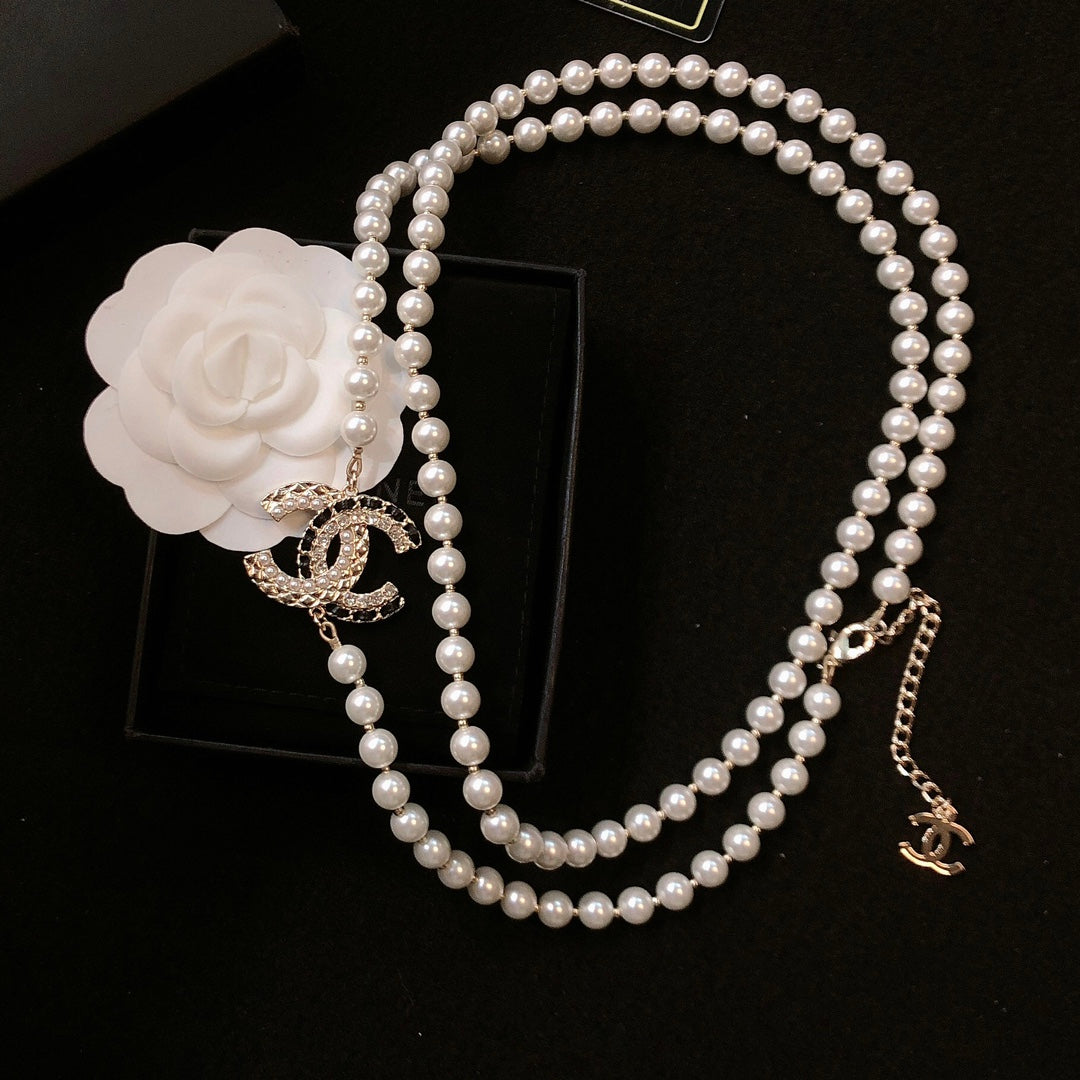 26S DOUBLE C LOGO PEARL LAYERED NECKLACE WITH CRYSTAL CC DETAIL IN GOLD METAL 631831