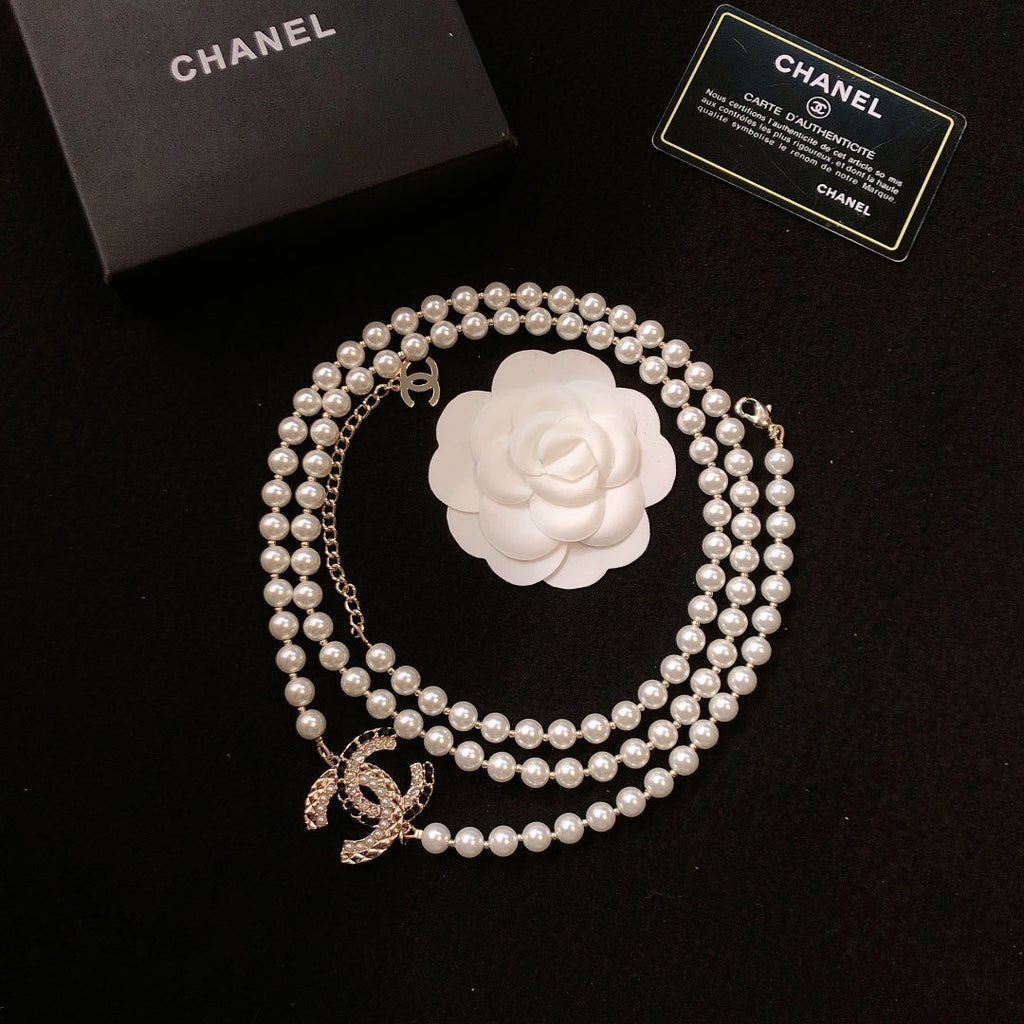 26S DOUBLE C LOGO PEARL LAYERED NECKLACE WITH CRYSTAL CC DETAIL IN GOLD METAL 631831