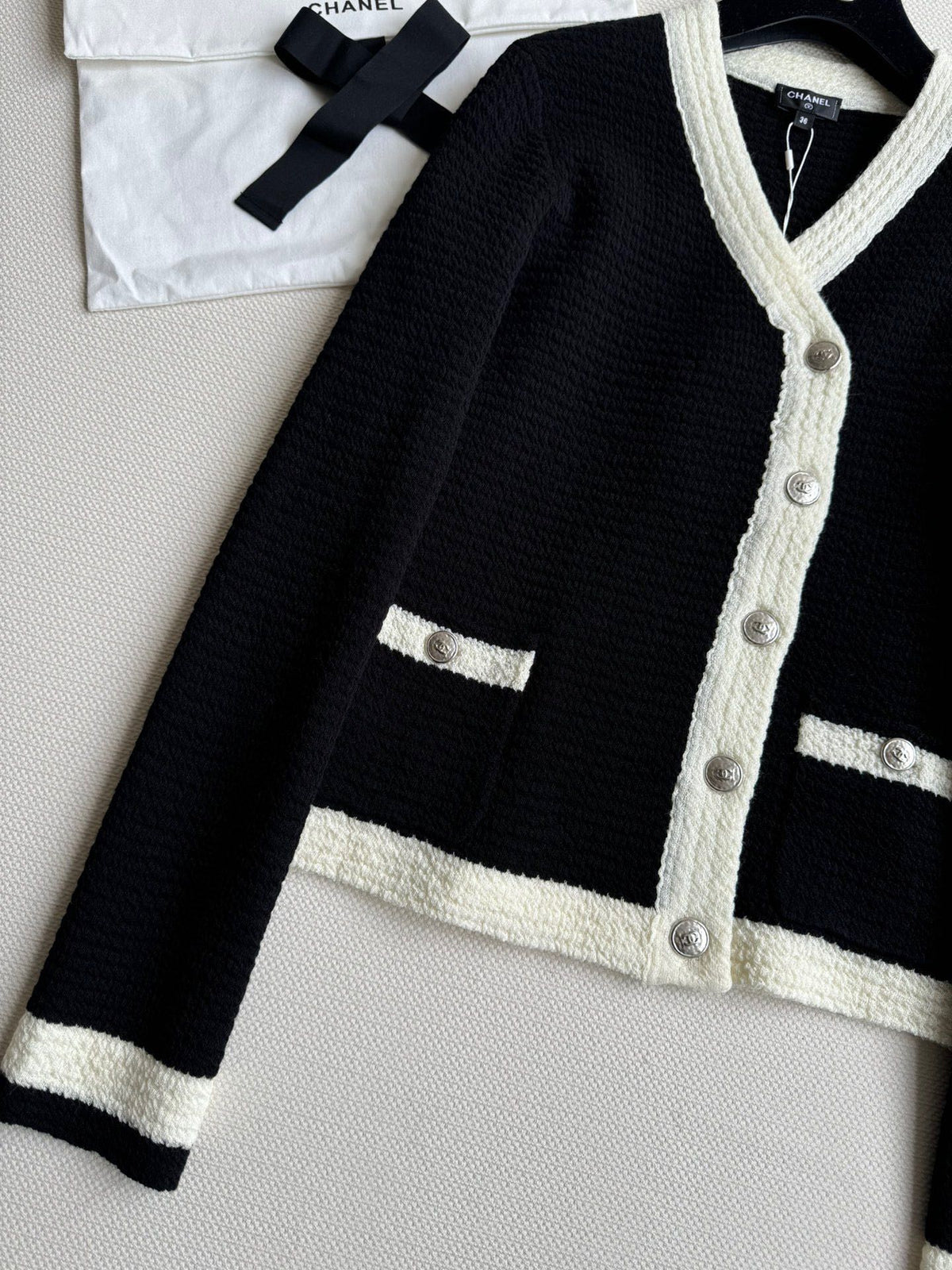 Cardigan In Black Mix White Wool