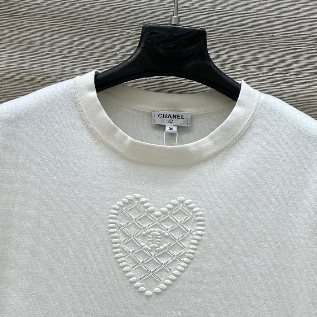 25 new products, love double C knitted short-sleeved top