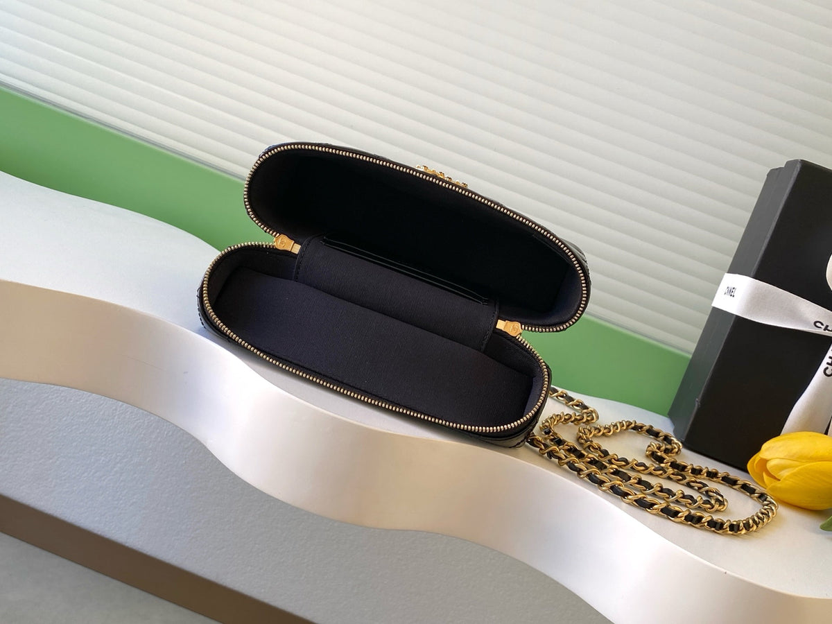 2026 Vanity Case Bag 19.5cm Black Patent Leather