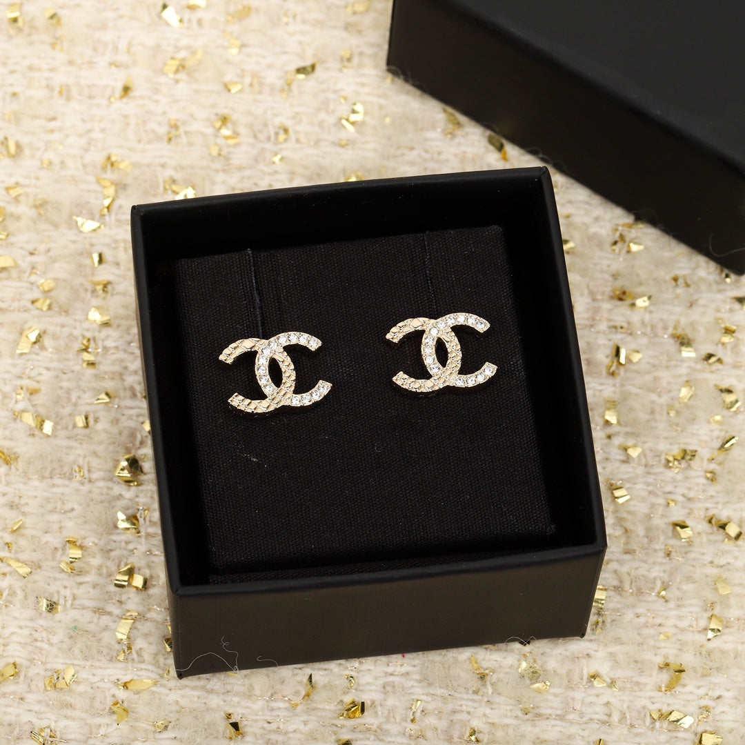 C HALF DIAMONDS GOLD EARRINGS