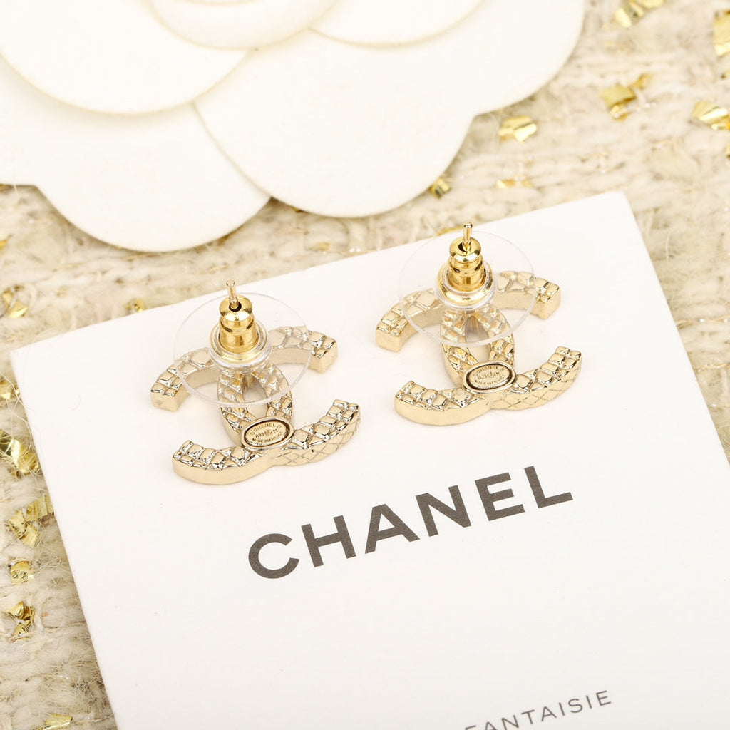 C HALF DIAMONDS GOLD EARRINGS