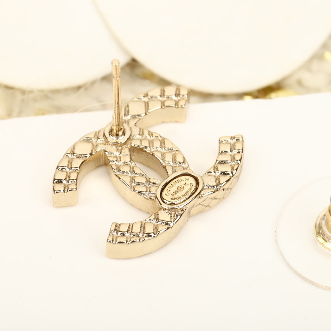 C HALF DIAMONDS GOLD EARRINGS