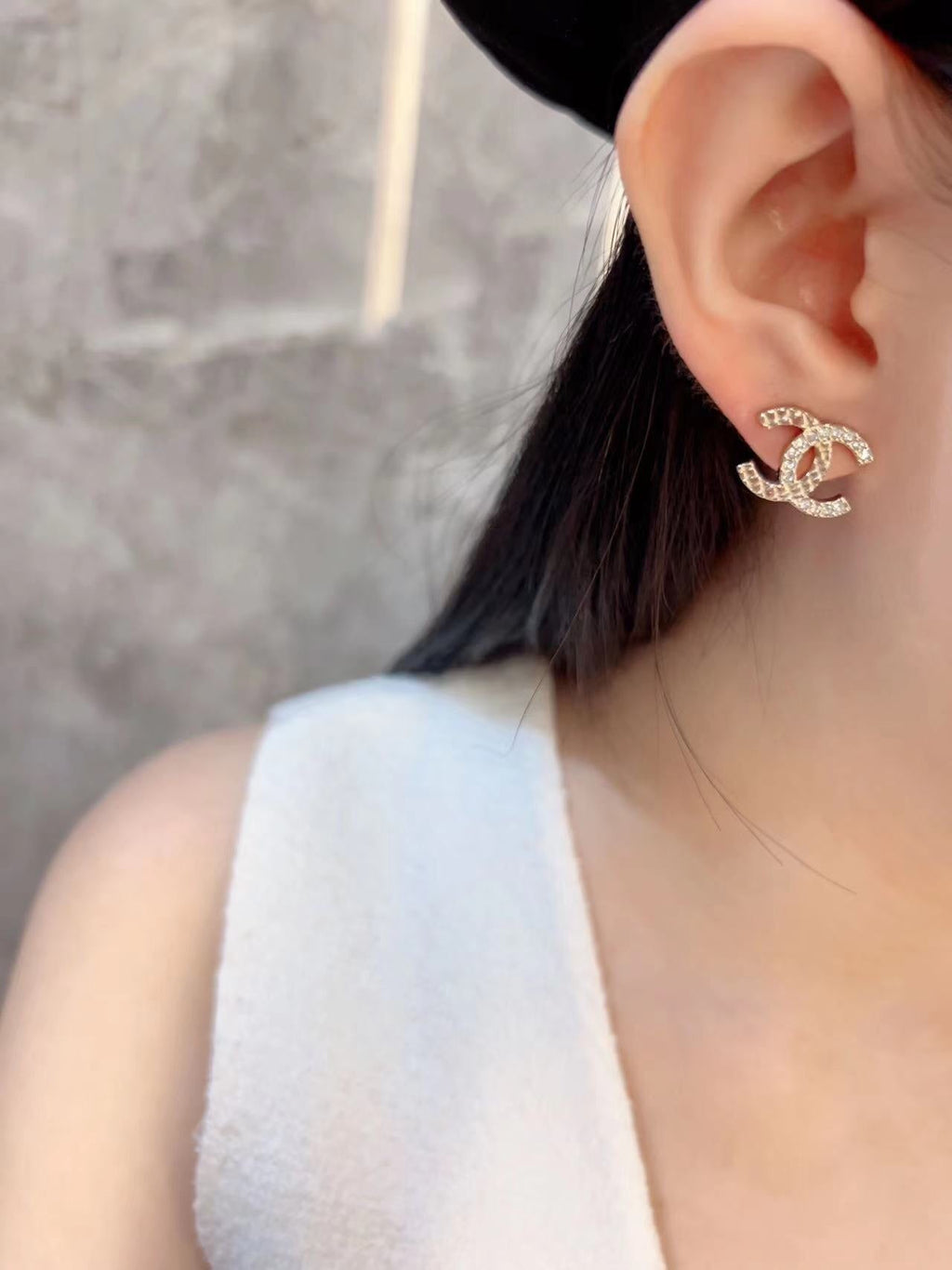 C HALF DIAMONDS GOLD EARRINGS