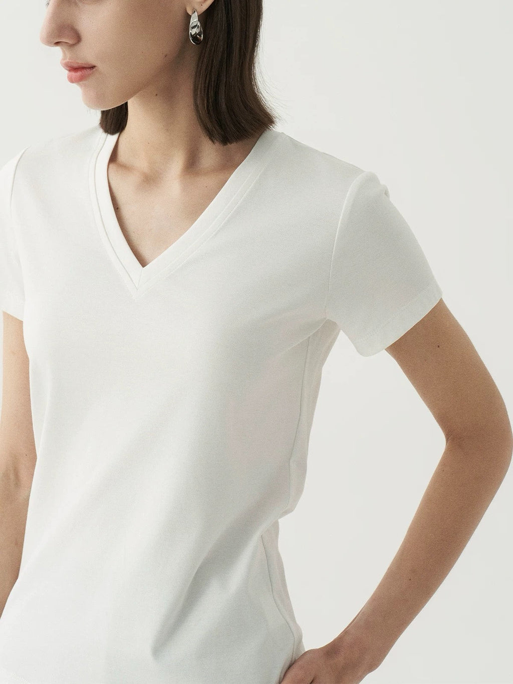 r 25ss v neck t-shirt