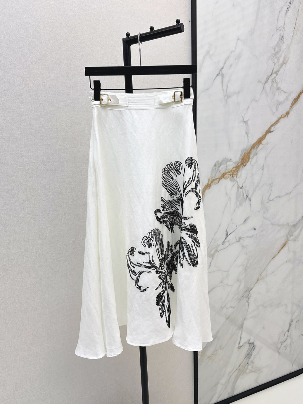 25ss embroidered skirt