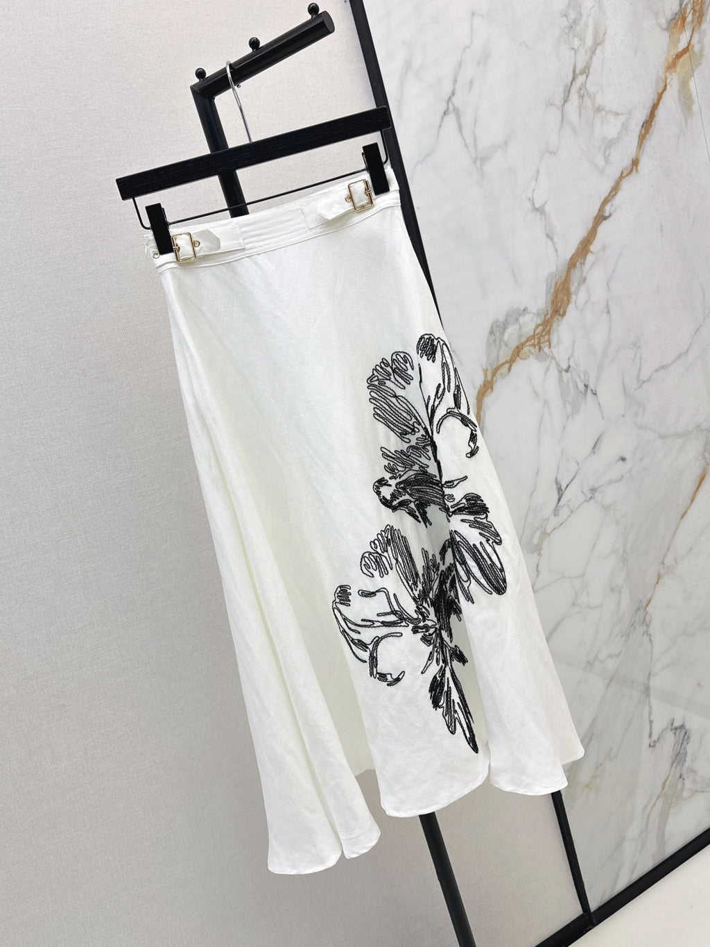 25ss embroidered skirt