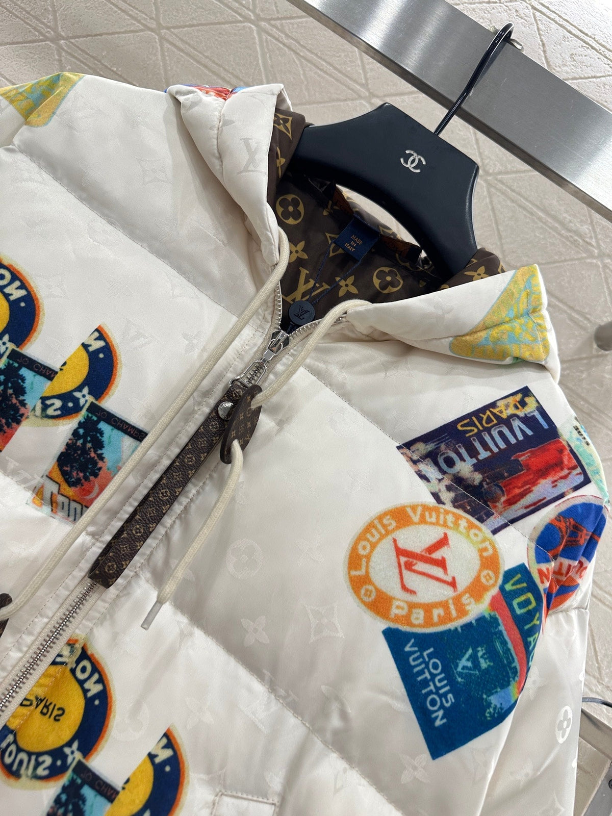 25fw Hooded badge down jacket