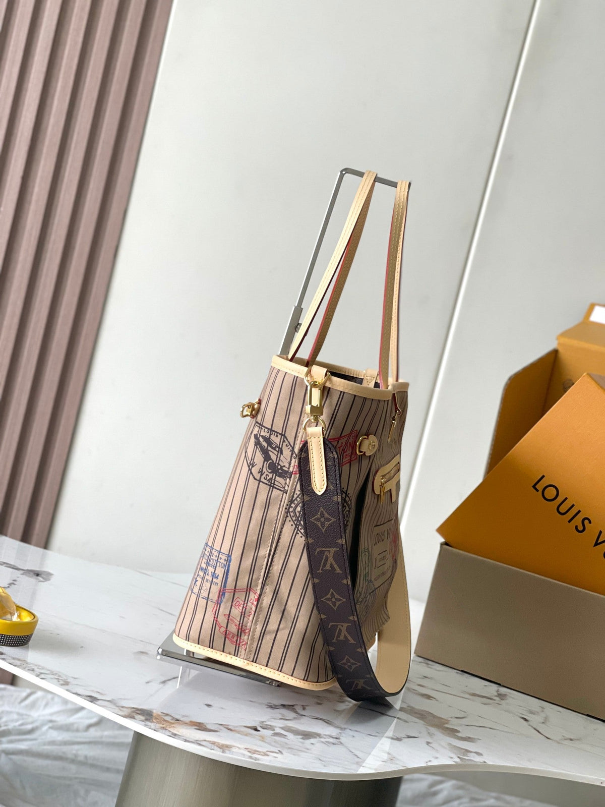 Trendy handbag