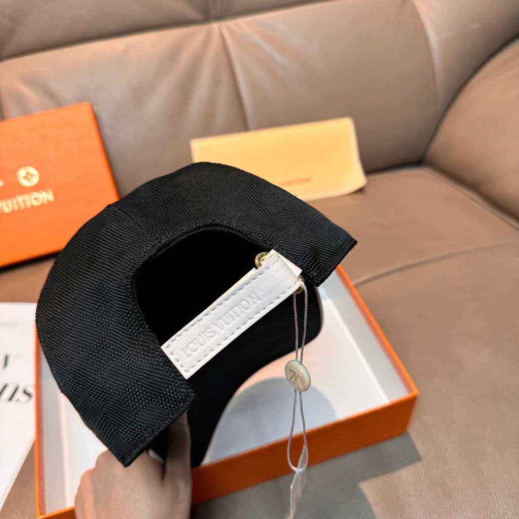 Louis 25fw leisure hat