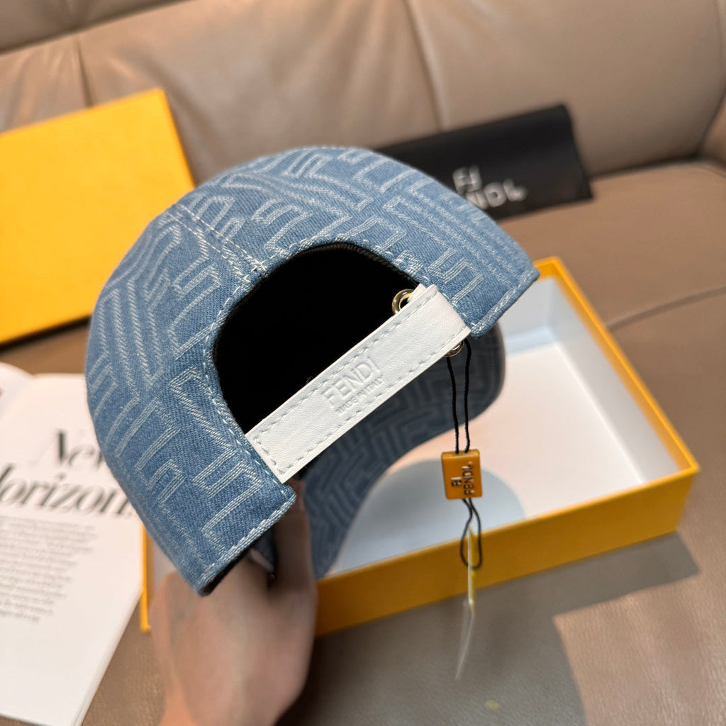 Fend 25fw jacquard hat