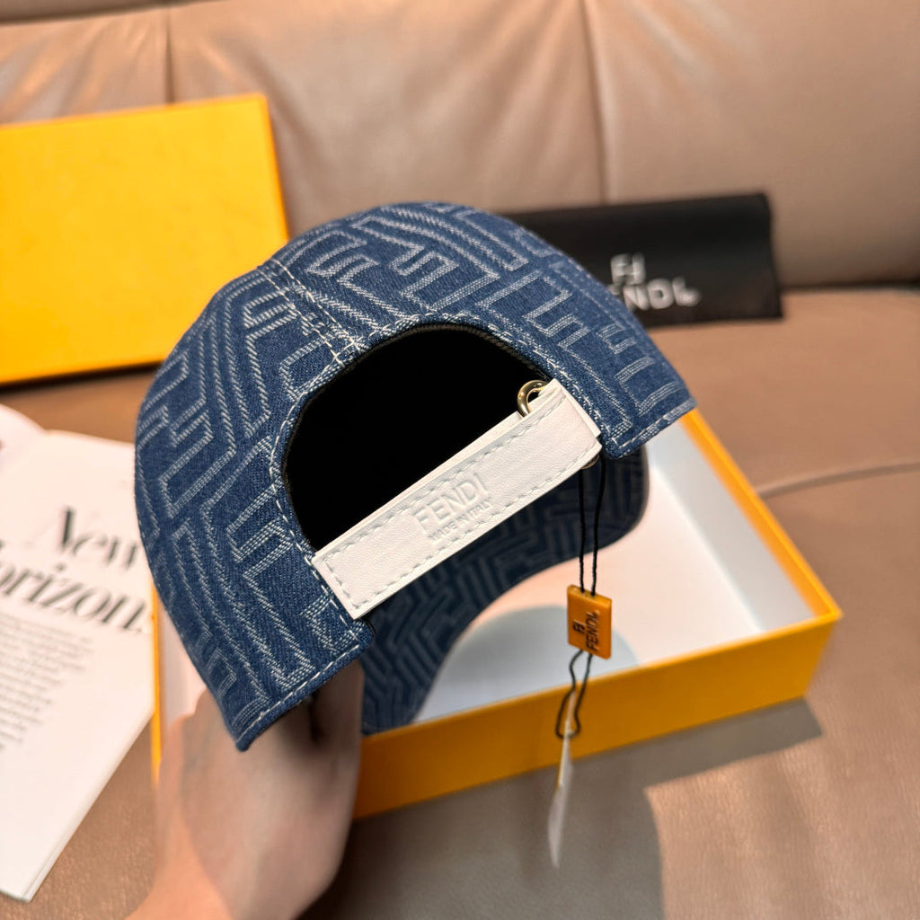 Fend 25fw jacquard hat