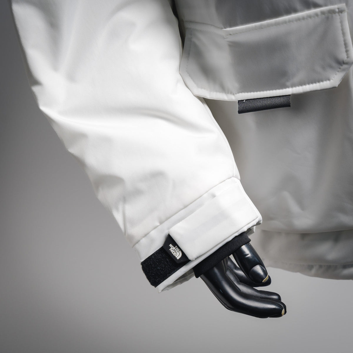The 25fw outdoor jacket