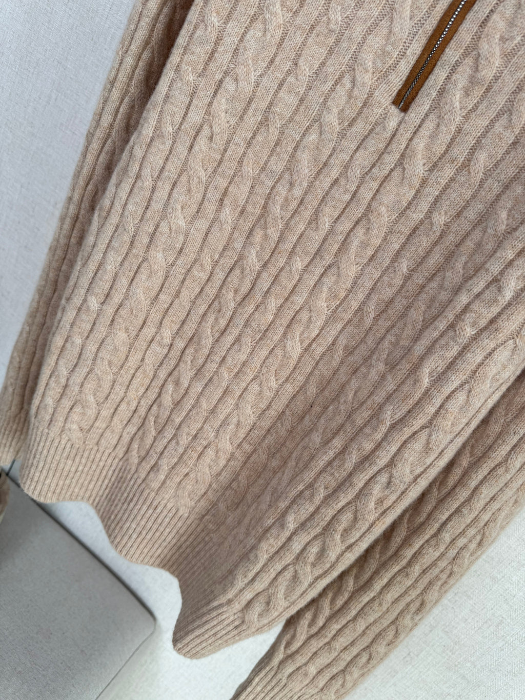 Loro 25fw leisure sweater