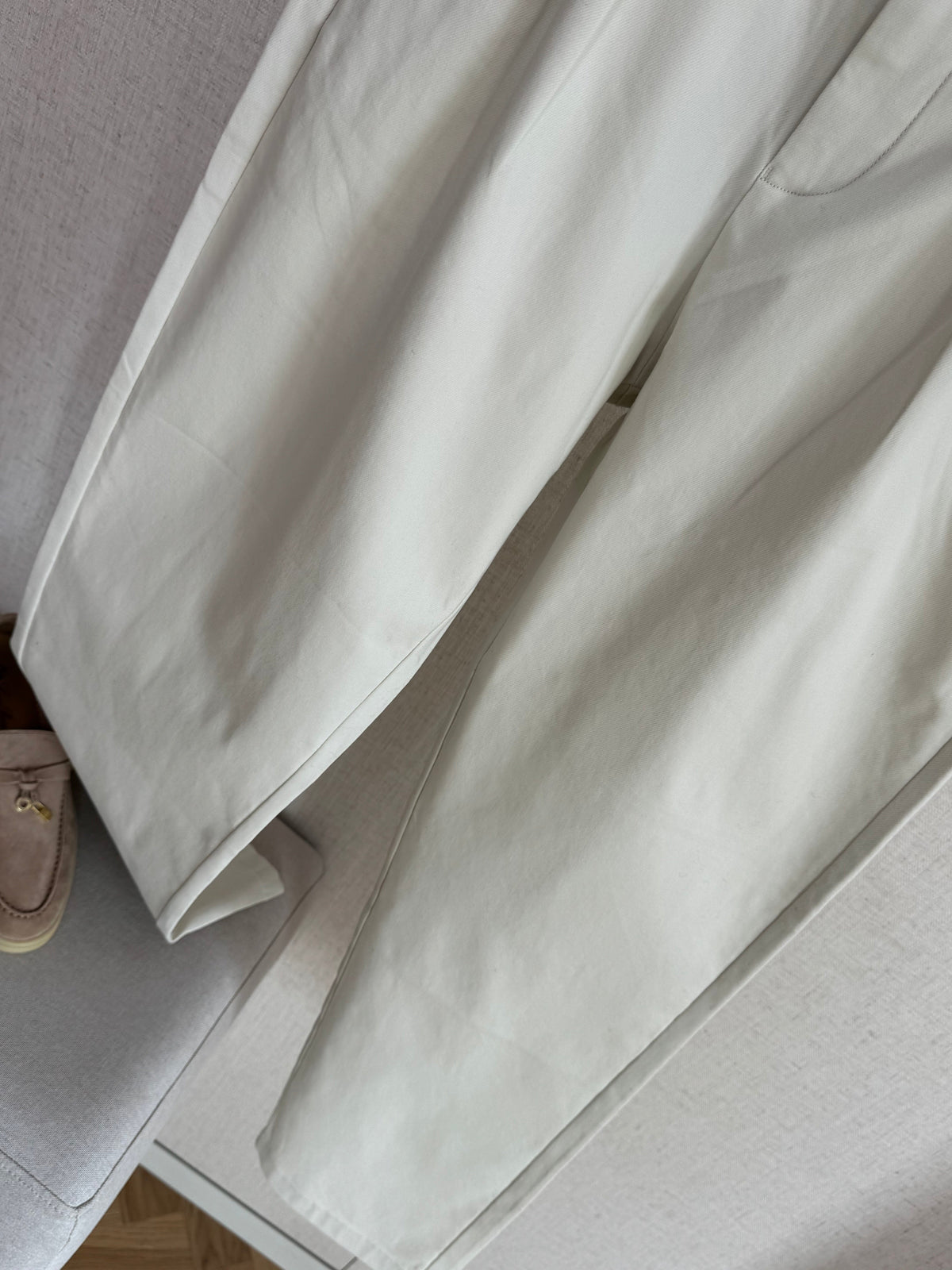 Loro 25fw all-match pants