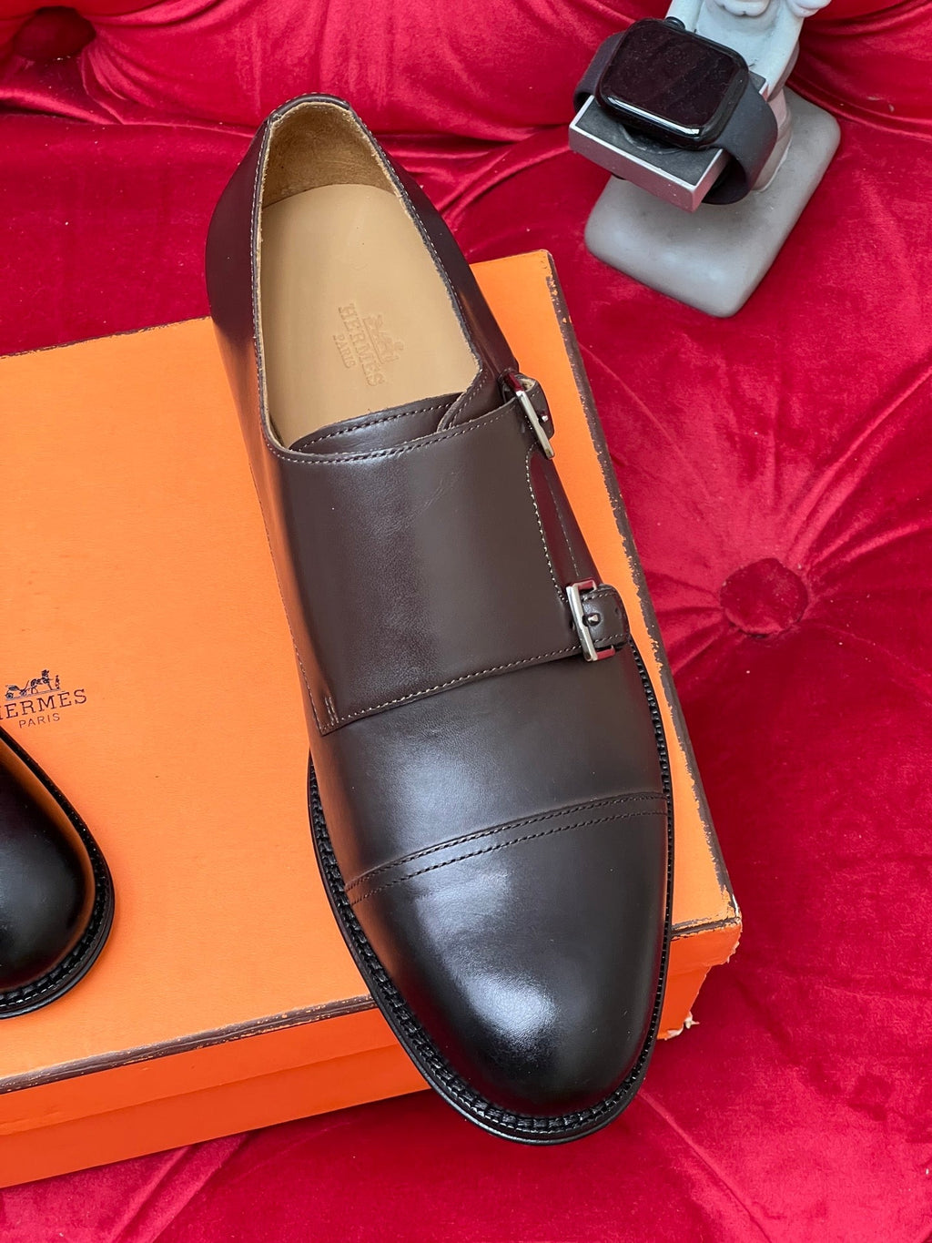 CD leather shoes