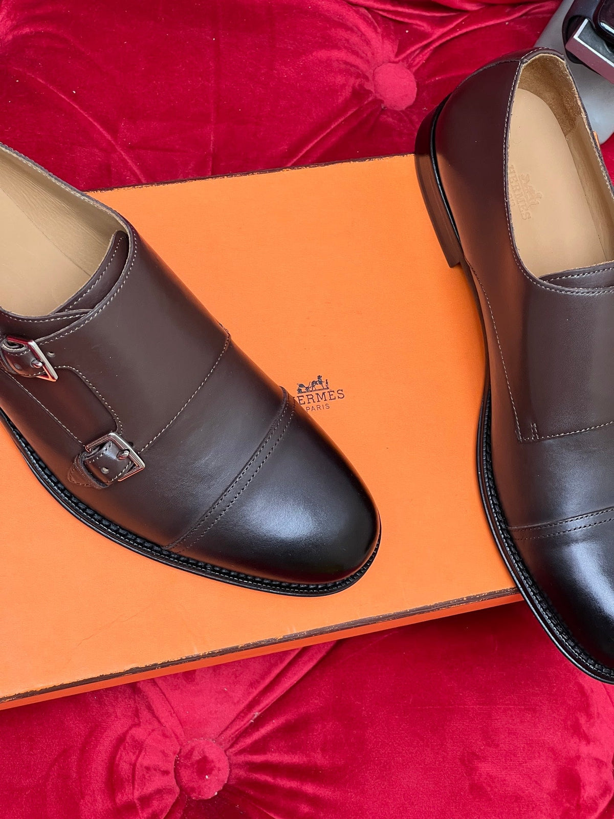 CD leather shoes