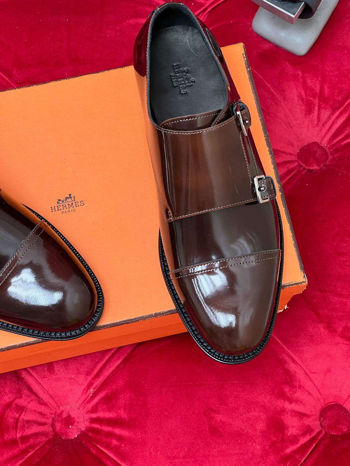 CD leather shoes