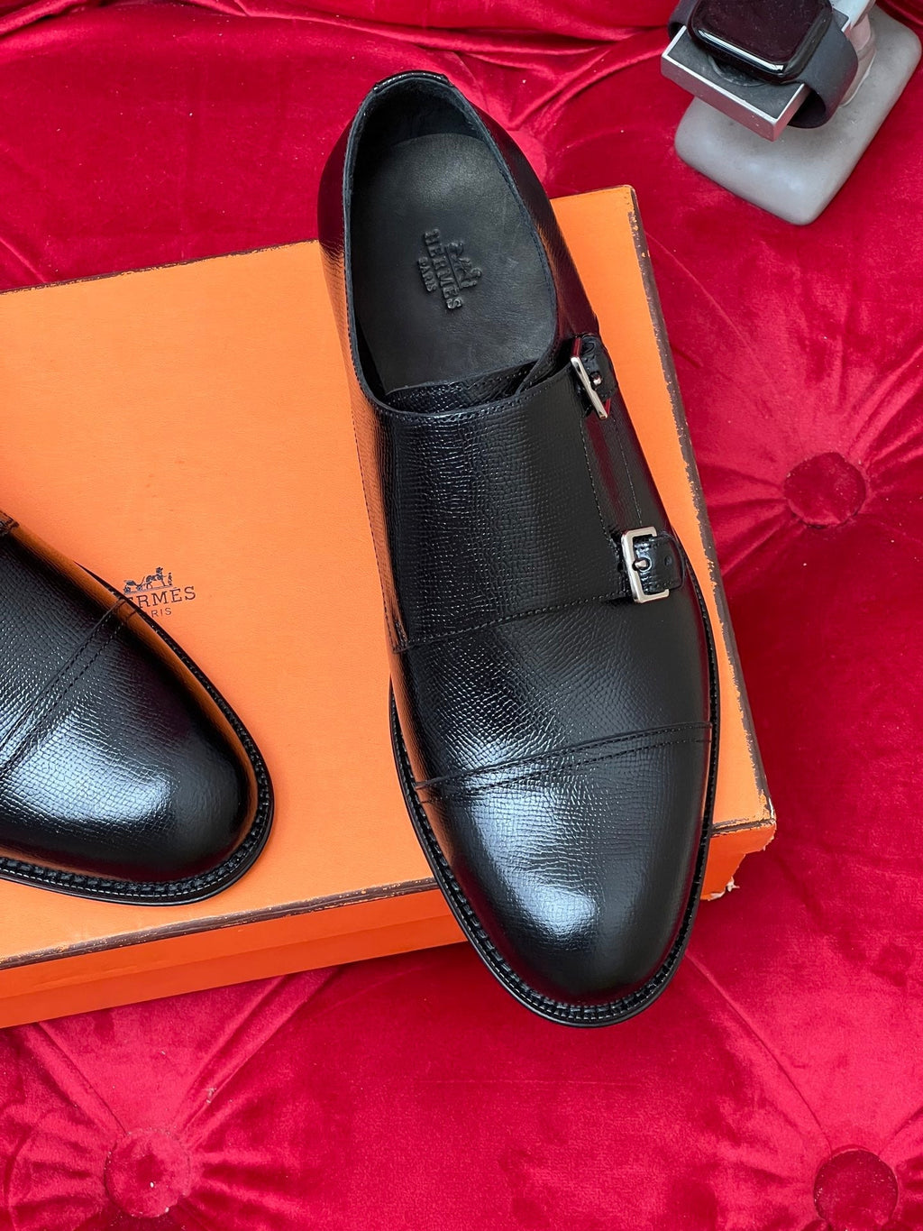 CD leather shoes