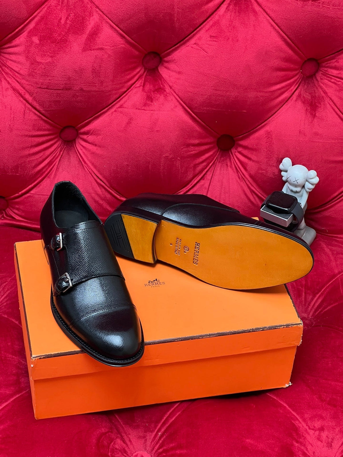 CD leather shoes