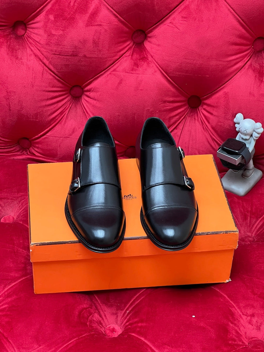 CD leather shoes