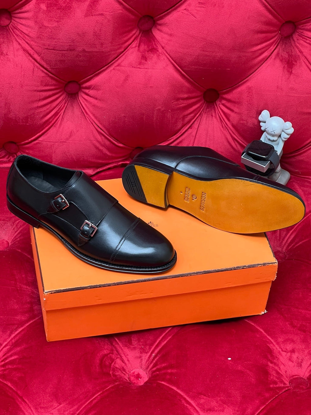 CD leather shoes