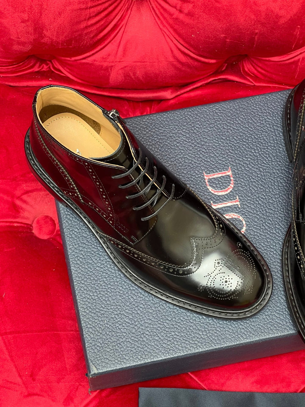 CD leather shoes