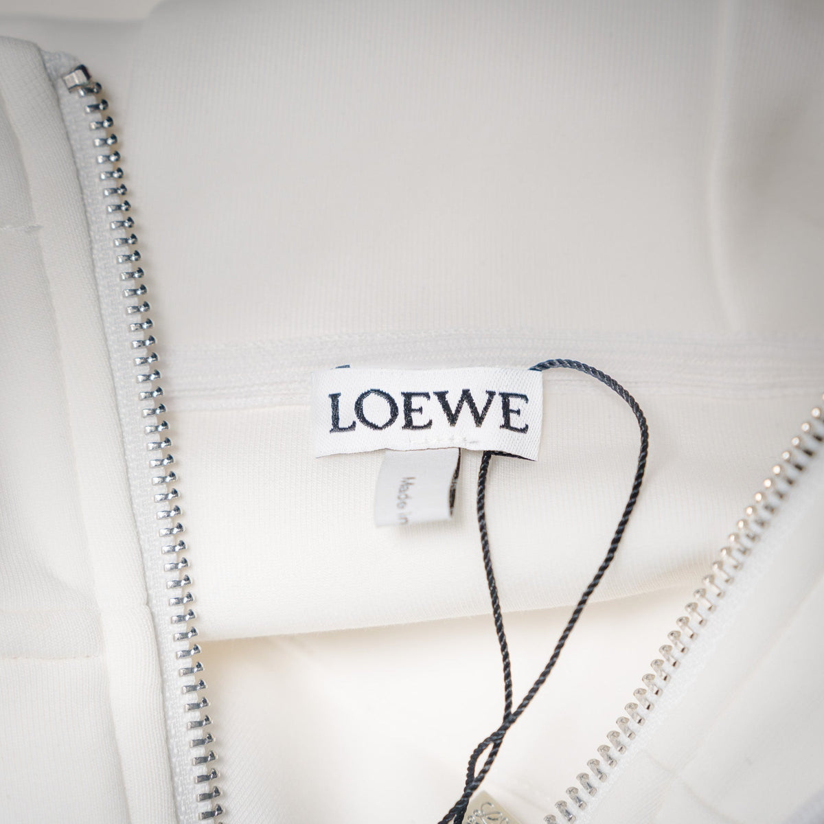 Loe 25fw hoodie jacket