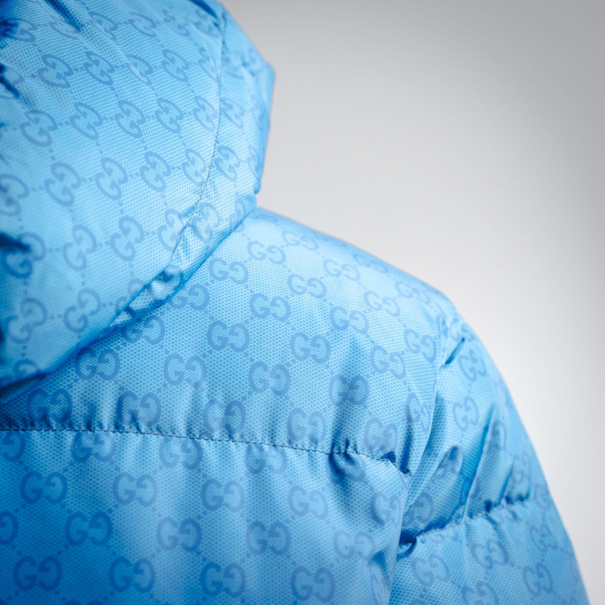 Guc 25fw down jacket