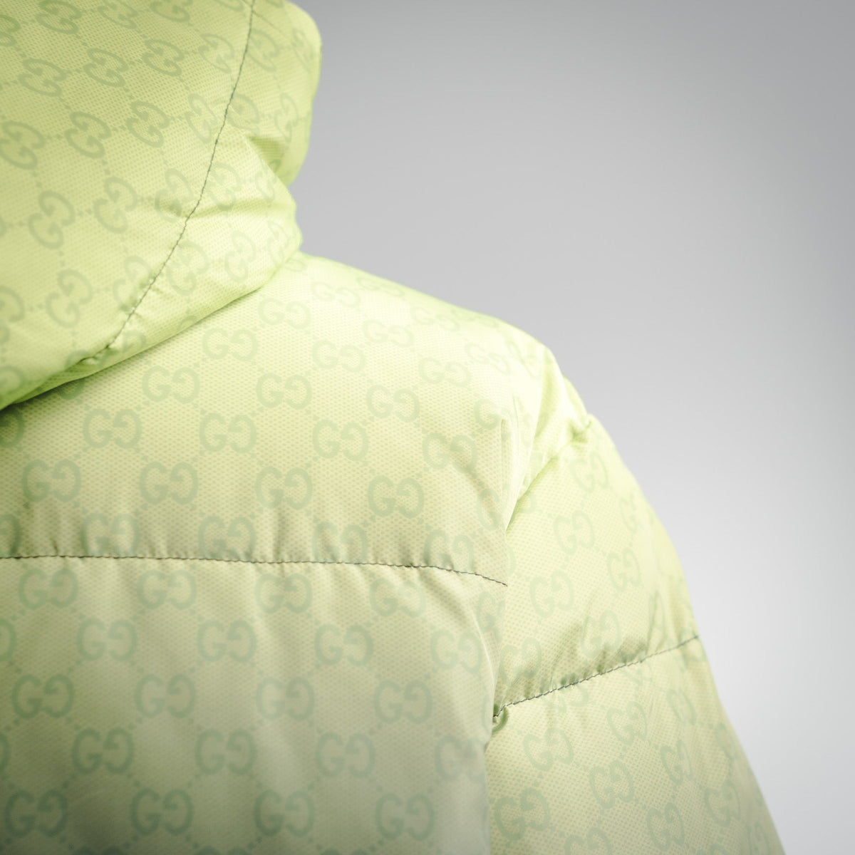 Guc 25fw down jacket