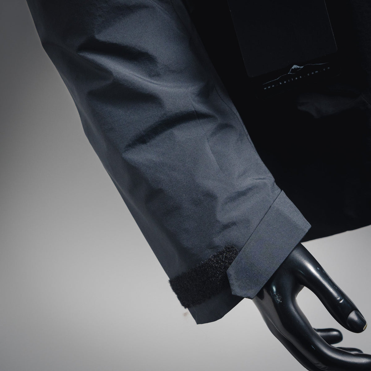 Kaila 25fw windprood jacket